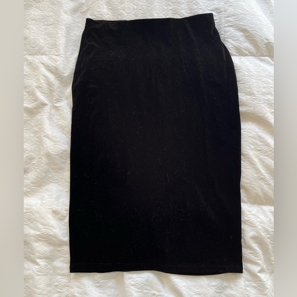 Vince Camuto velvet Black Pencil Skirt - Picture 1 of 8